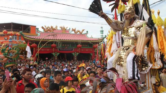 Asal-Usul Tatung (Lokthung) Pada Perayaan Cap Go Meh Di Kota Singkawang ...